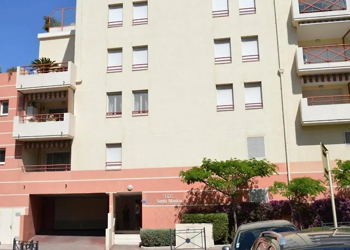 Spacieux T2 Avec Grande Terrasse A Saint-raphael, Proche Et Gare, Garage Inclus - Fr-1-226a-102 Saint-Raphaël