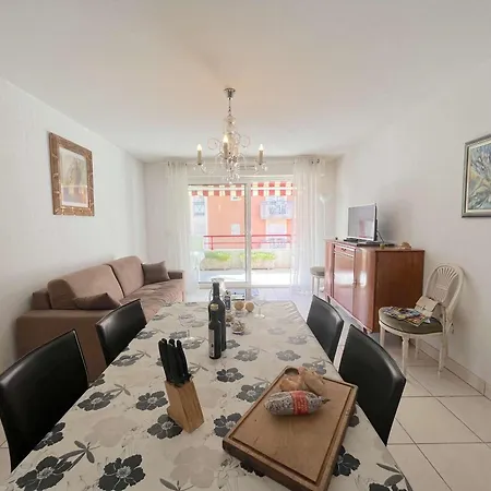 Apartment Spacieux T2 Avec Grande Terrasse A Saint-raphael, Proche Et Gare, Garage Inclus - Fr-1-226a-102